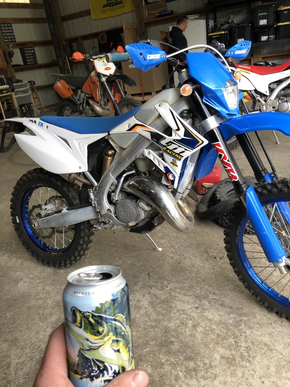 FF1EFC62-FA38-4503-A016-7305F8937D23.jpg