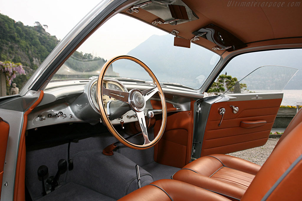 Fiat-8V-Ghia-Supersonic-Coupe-24711.jpg
