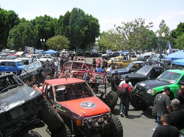 FirstAnnualSoCalOff-RoadTruckSho-57_bb7d30fb40424a28a57a7e346d07aa1fd10bb78c.jpg