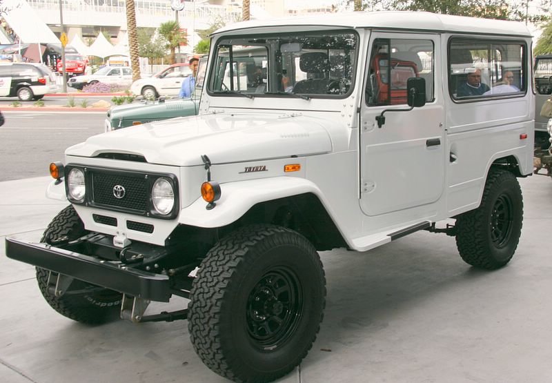 fj43-white-jpg_fe04adb1f2684f92337d8ecceedf148cf8968d70.jpg