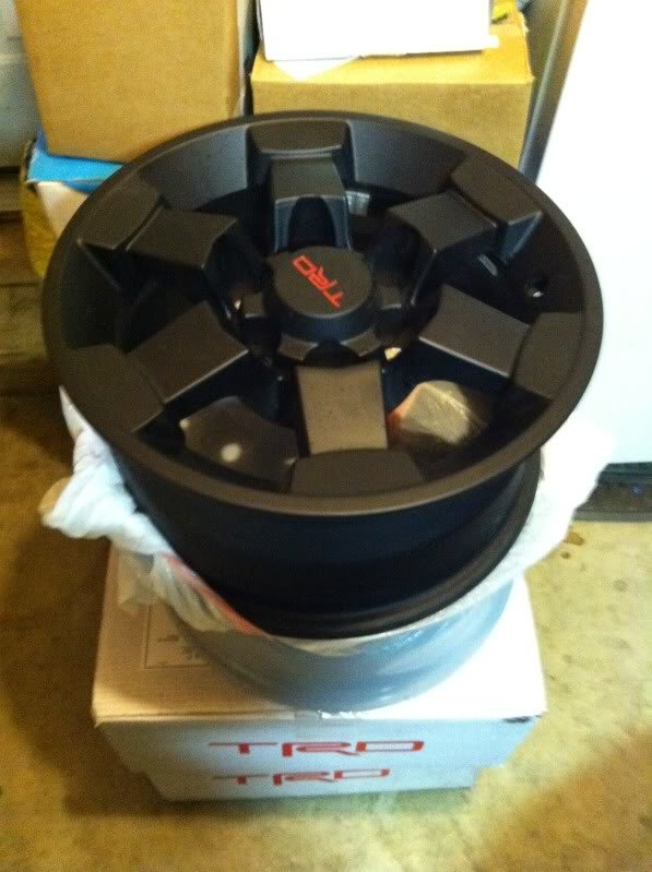 FJTrailTeamWheels2_3ad32f8423cd83c0034c1c4ee4fa49c7f76b1517.jpg