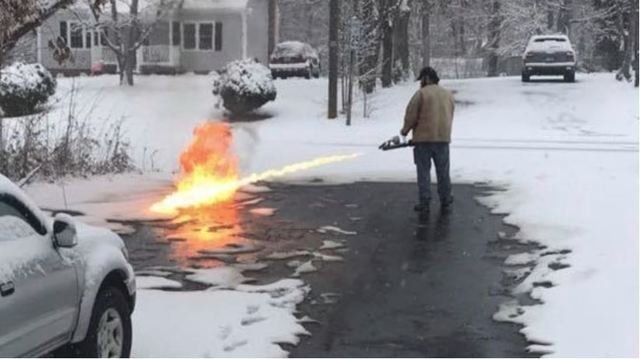 flamethrower_38334983_ver1.0_640_360_1548697817972_69184100_ver1.0.jpg