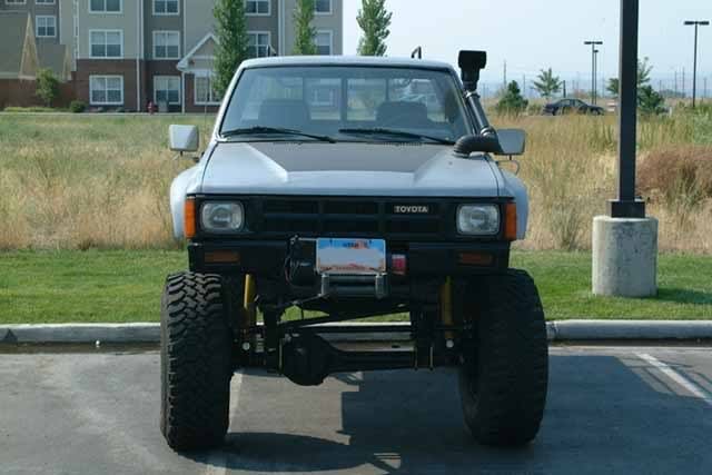 flatbed_b_548003799d4106cca276139fecd74abba7ba2a17.jpg