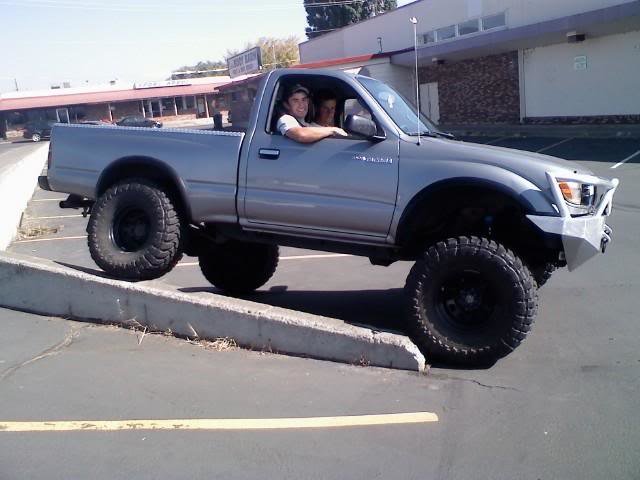 flexing5_749da77206362af2b15fdd21544019a56a11f763.jpg