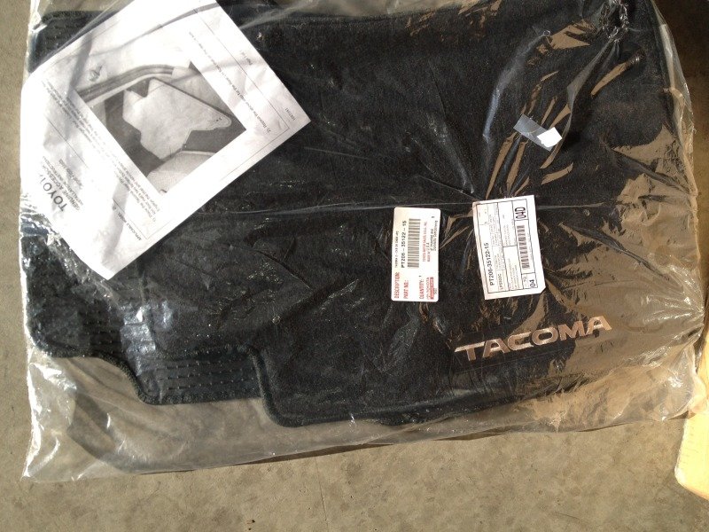 floormats_35e53112f3a1a7dca24e98532dafbf248230055c.jpg