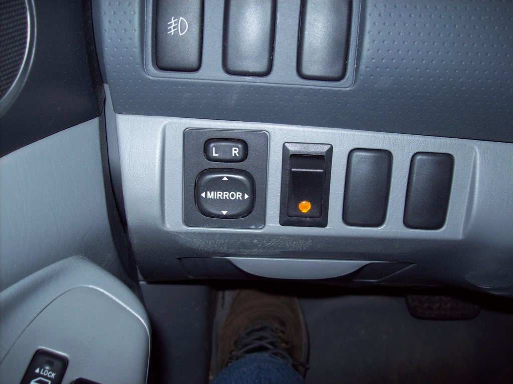foglightswitch_e767885793b9f5df1299122c425629cbcff1570e.jpg
