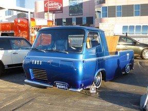 Ford-1962-Pacifica-by-Gene-Winfield-2-1629678776.jpg