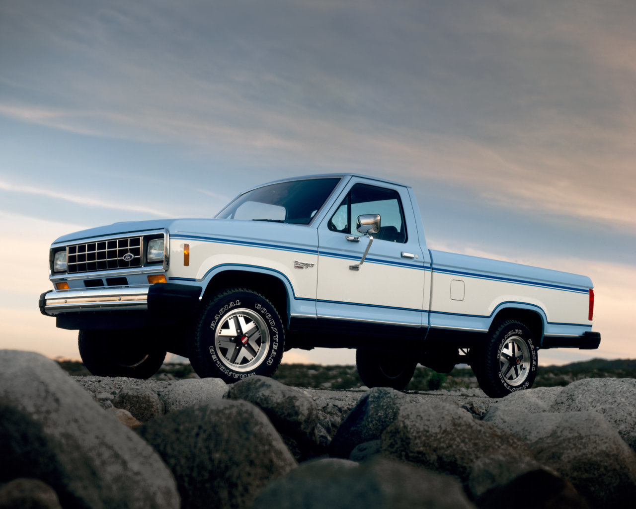 ford_ranger_xlt_styleside_pickup_9.jpg