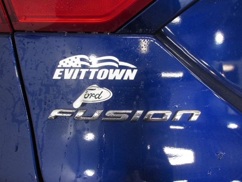 FordFusion-decalduring1_800x600_zpse8580_655830fa102029e47804f98cf2d6d9a6b31d1062.jpg