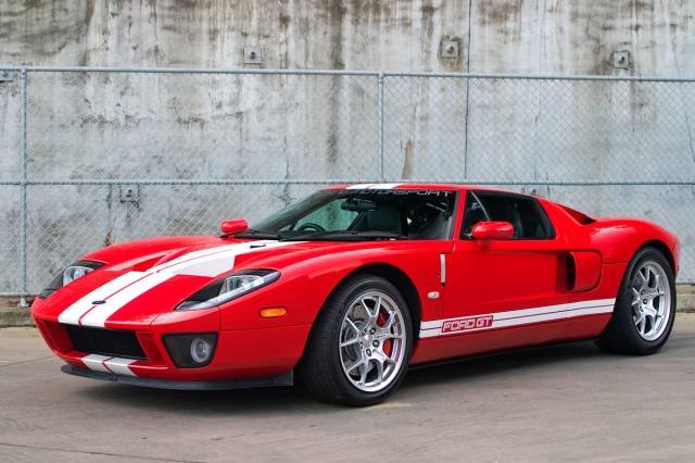 FordGT_zpscfd836d3_c79a061bb87cdfca8d5aa7f0772c68d804653661.jpg
