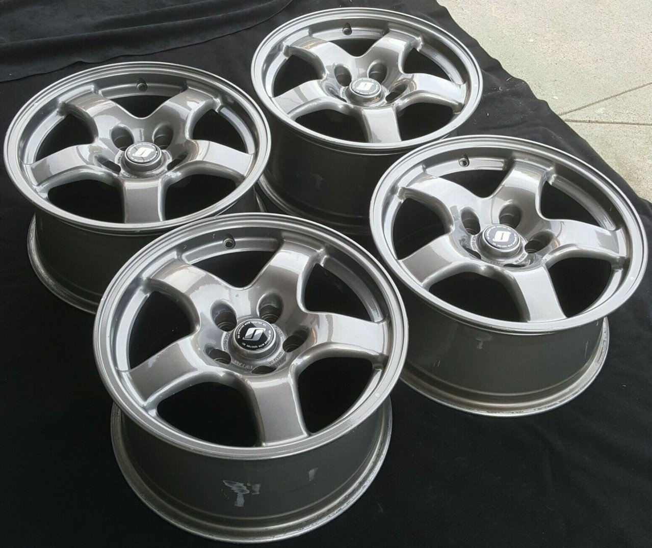 Forged 16x8_30offset Skyline GT-R.jpg