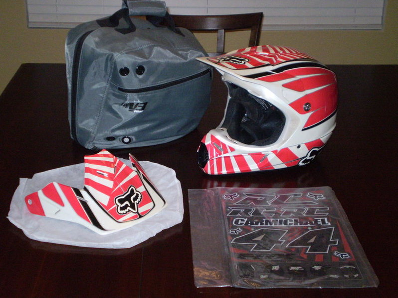 Fox Helmet and Goggles 001.jpg