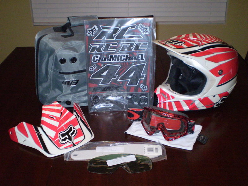Fox Helmet and Goggles 004.jpg