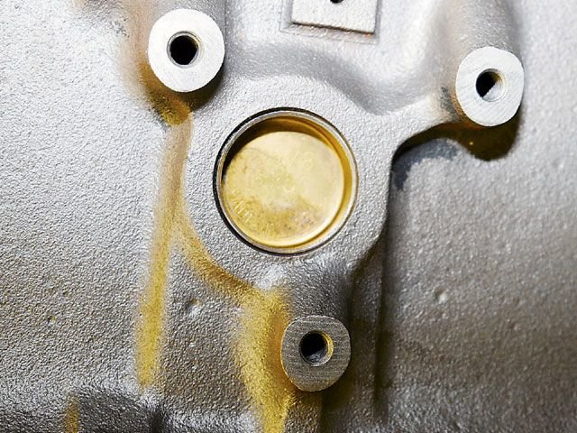Freeze-plug-www-stockcarracing-com.jpg