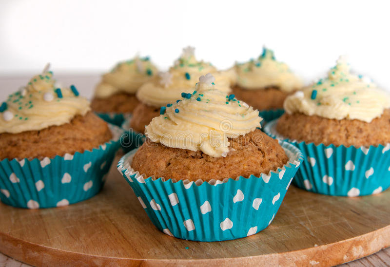 fresh-baked-cupcakes-29025915.jpg