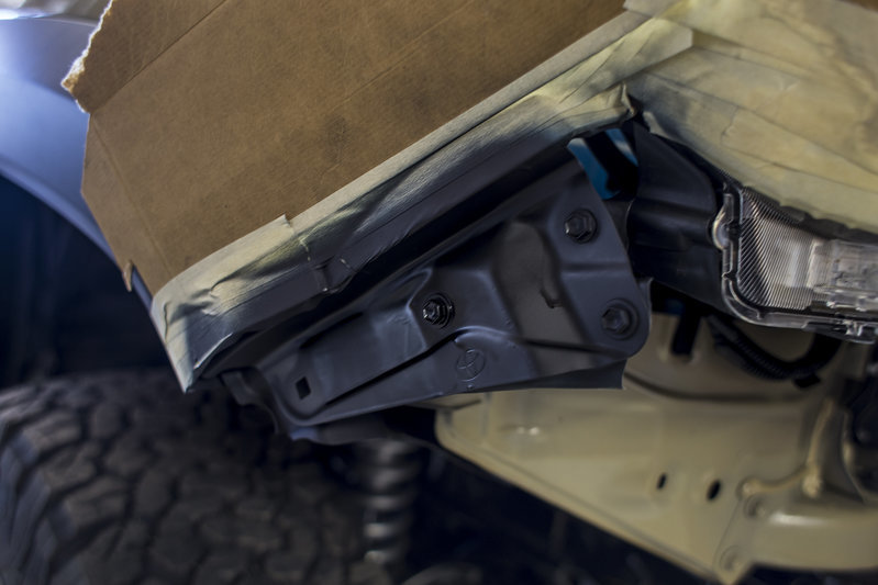 front bumper gap spray - c4.jpg