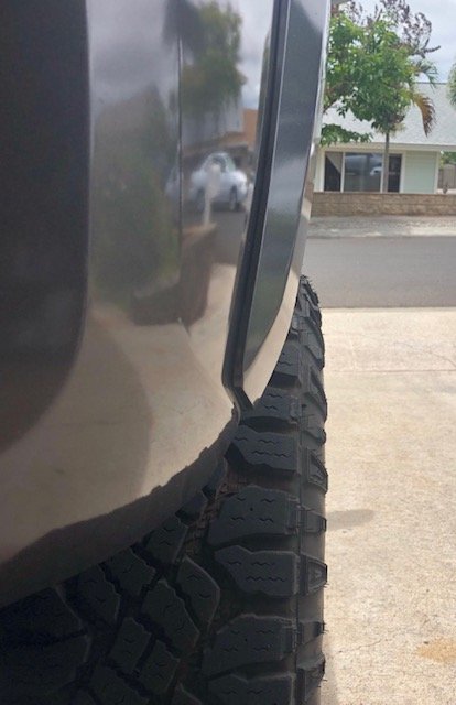 Front fender tire bulge 1.jpg
