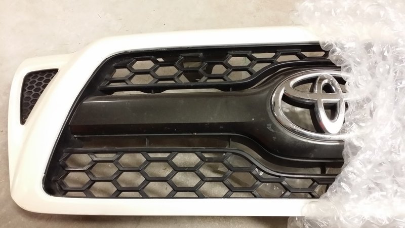 Front Grill Off-White 1.jpg