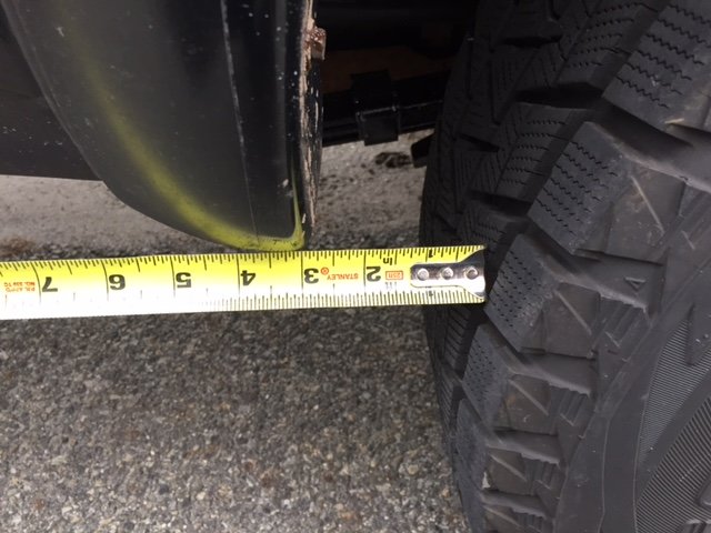 front of rear ds wheel to fender flare.jpg