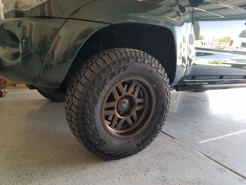 Front Rim and Tire New.jpg