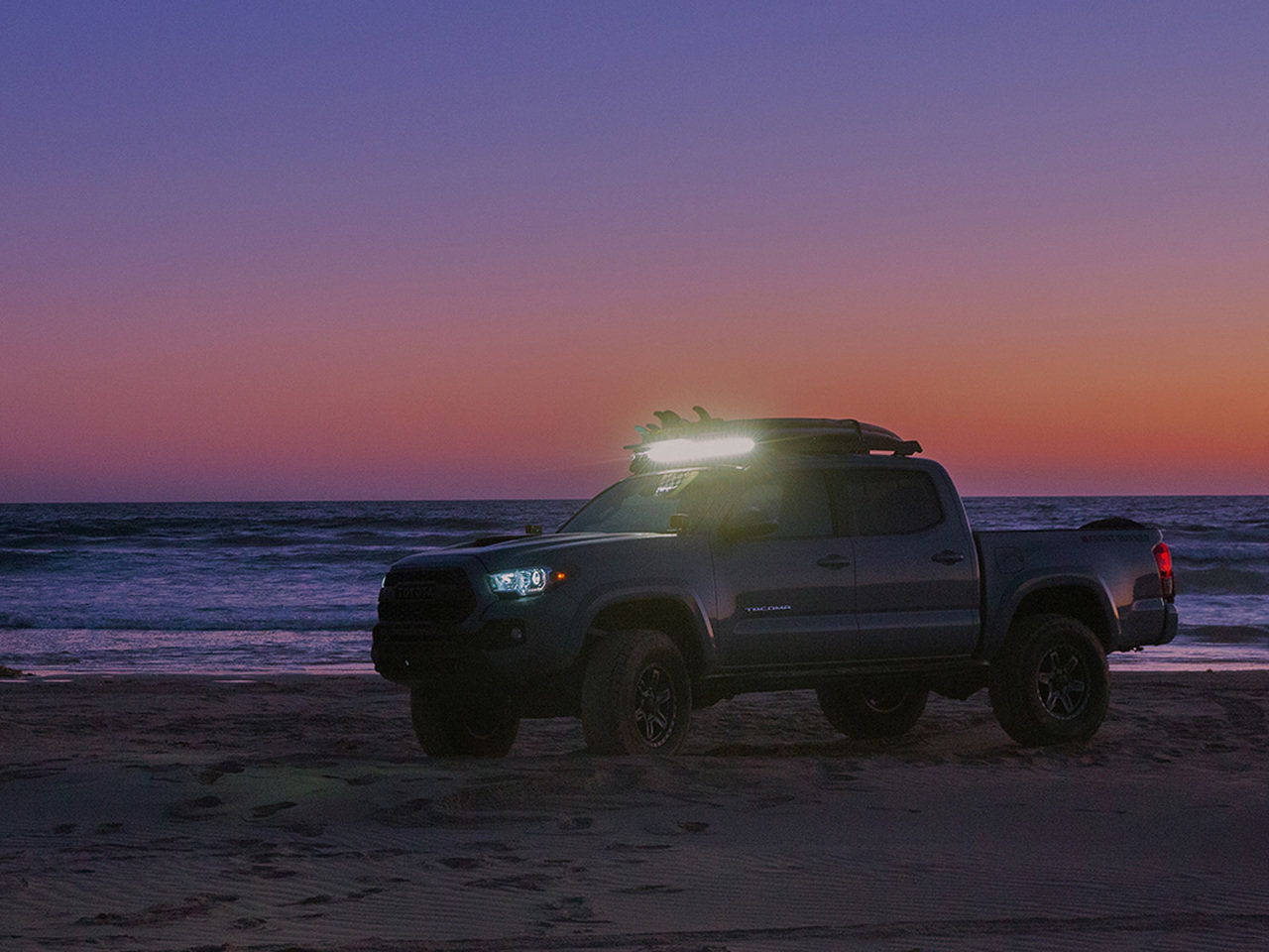 front runner light bar rack 2.jpg