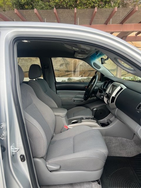 FrontSeat_IMG_3979.jpg