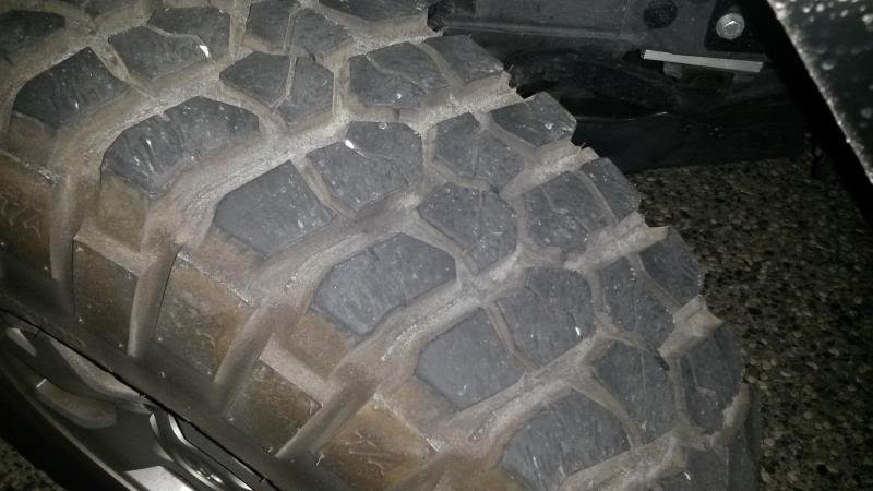 FrontTire_zpse1350b3d_4145b33cf29a0d768c3ff4eb276ded5bc7d24749.jpg