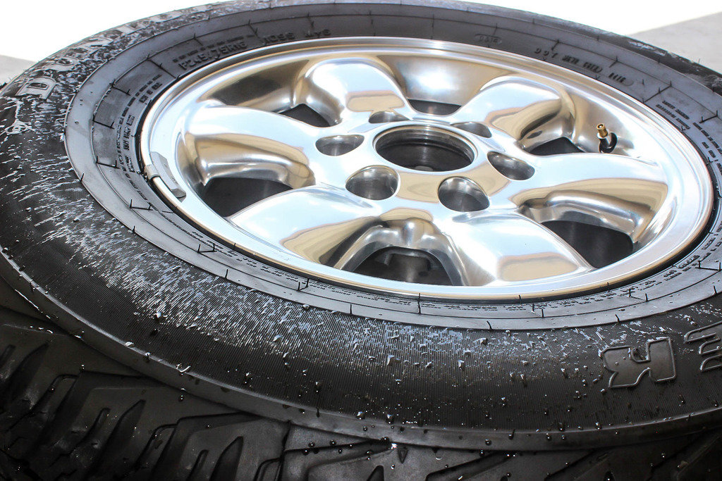 FSwheelstires-1_4519c759b2506a70c5f4c13338f556967600da7d.jpg