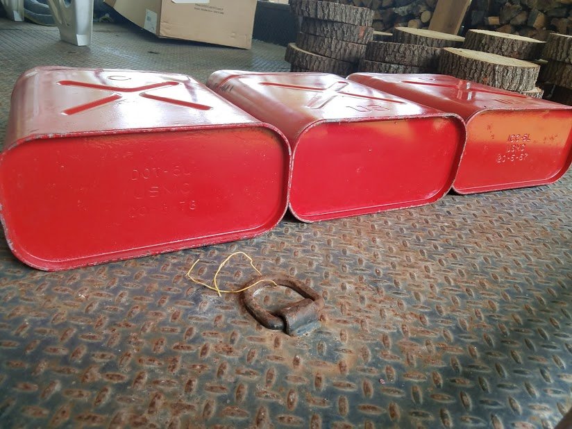 fuel cans.jpg