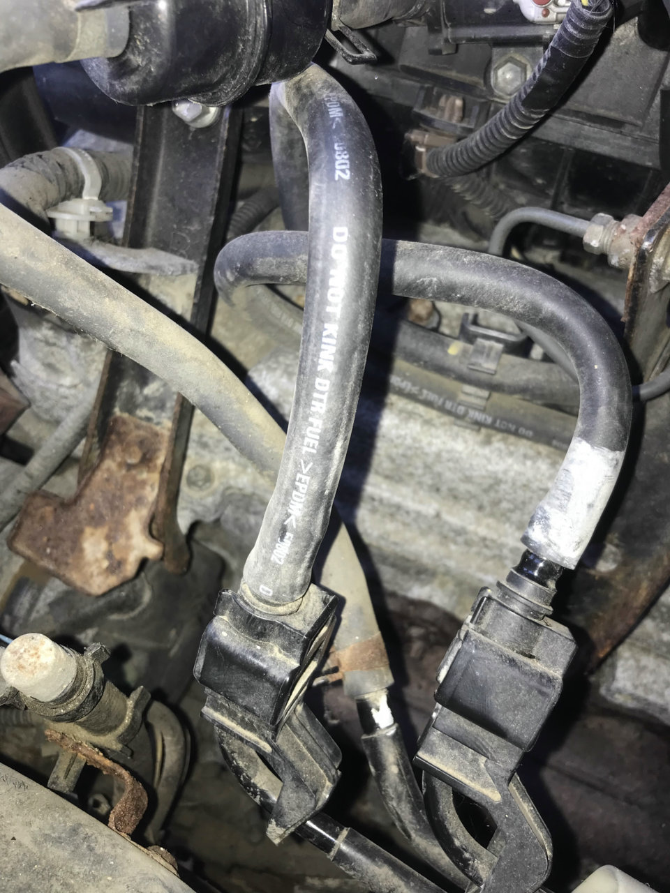 fuel rail connectors 2006 taco.HEIC.jpg