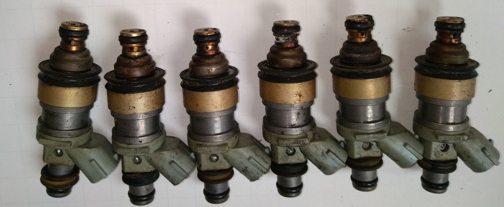 Fuel_Injectors_01_8bbbea7235197fd77bf1f243dec0a7ff92f55476.jpg