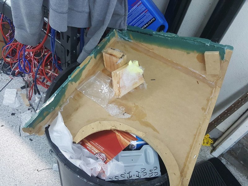 full enclsure using wall to seal it.jpg