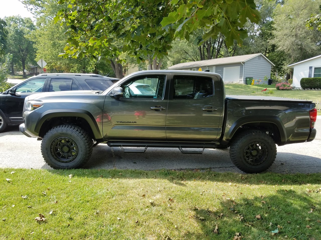 Full view Driver side new wheels.jpg