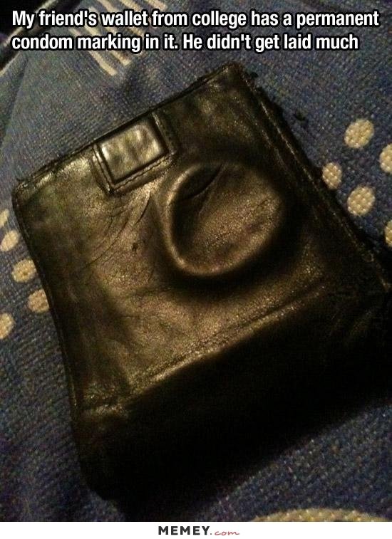 funny-condom-wallet.jpg
