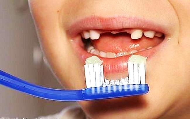 Funny-Half-Teeth-Brushing-Picture.jpg