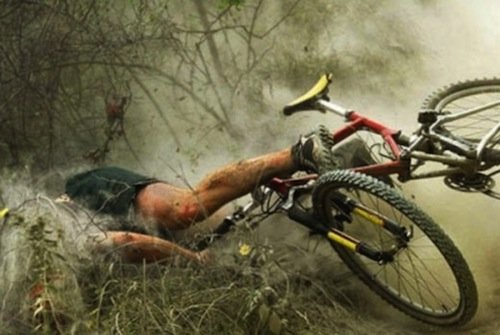 funny-pictures-of-people-falling-off-bikes-funny-vids-Woods-Faceplant.jpg