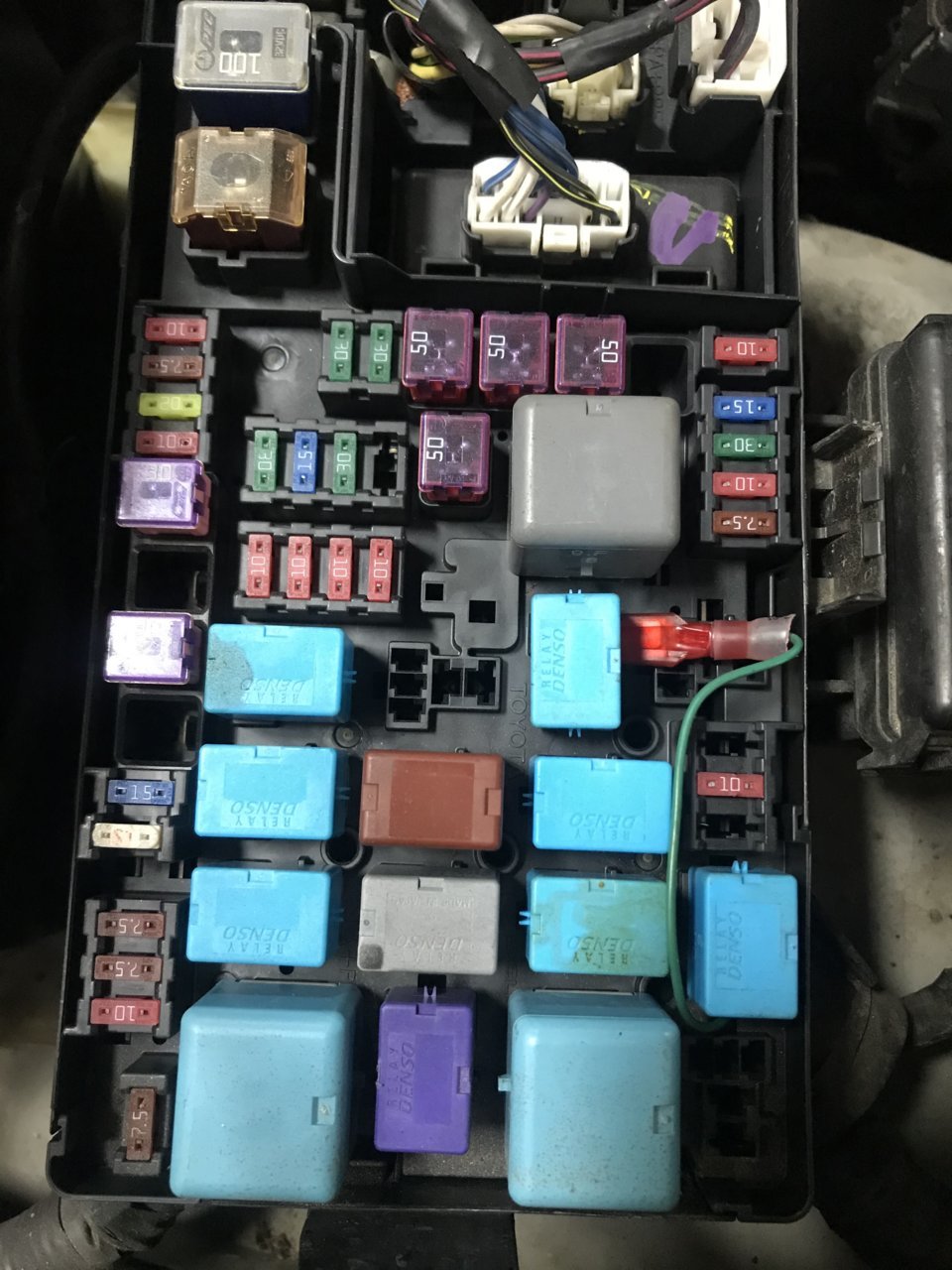 fuse block .jpg