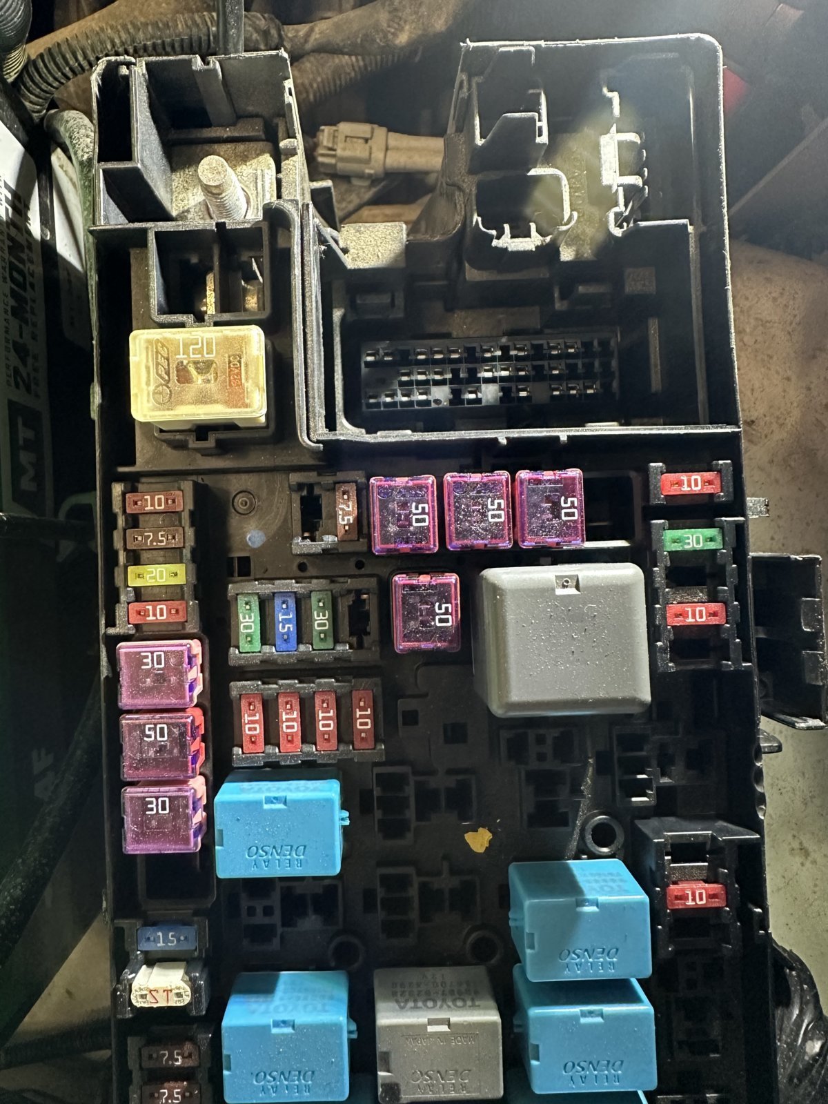 fuse block.jpg