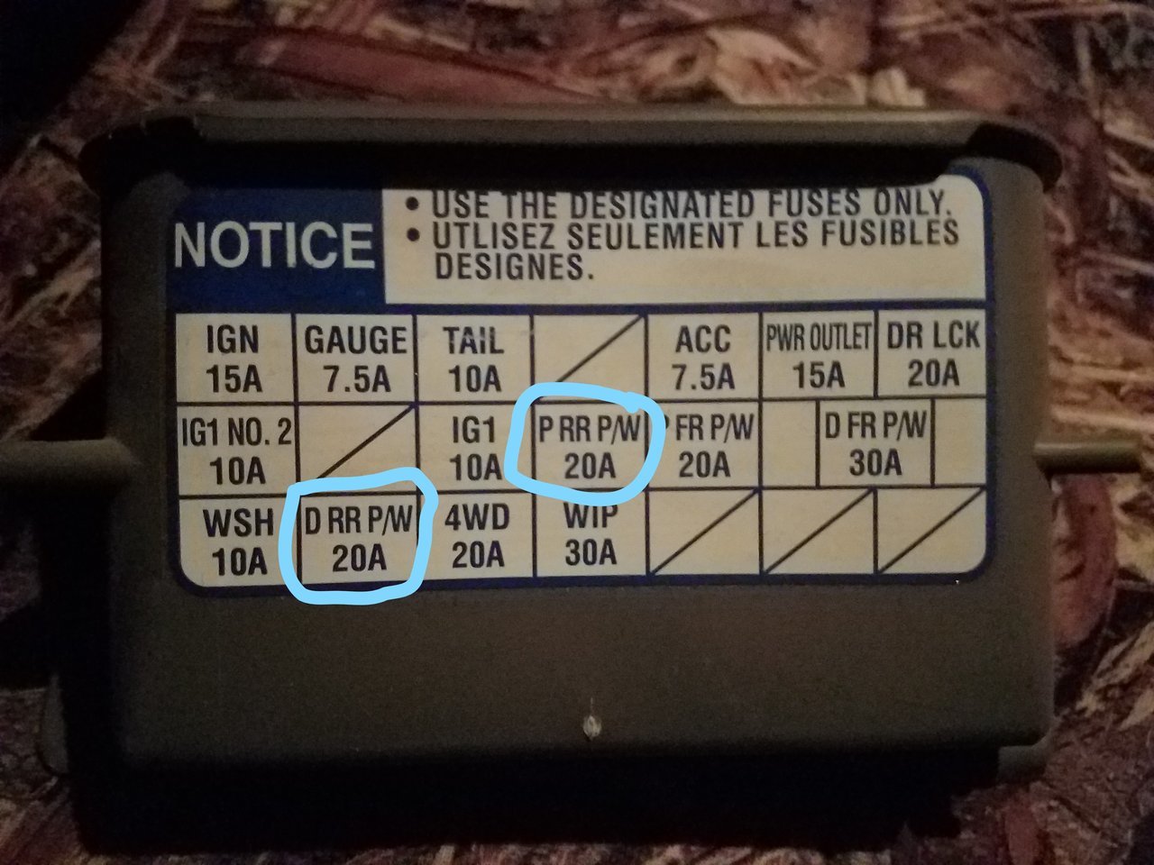 fuse panel _blank_LI.jpg