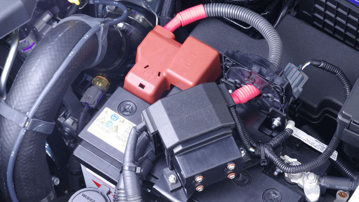 Fused Battery Terminal and Accessories Fuse Box Kit.jpg
