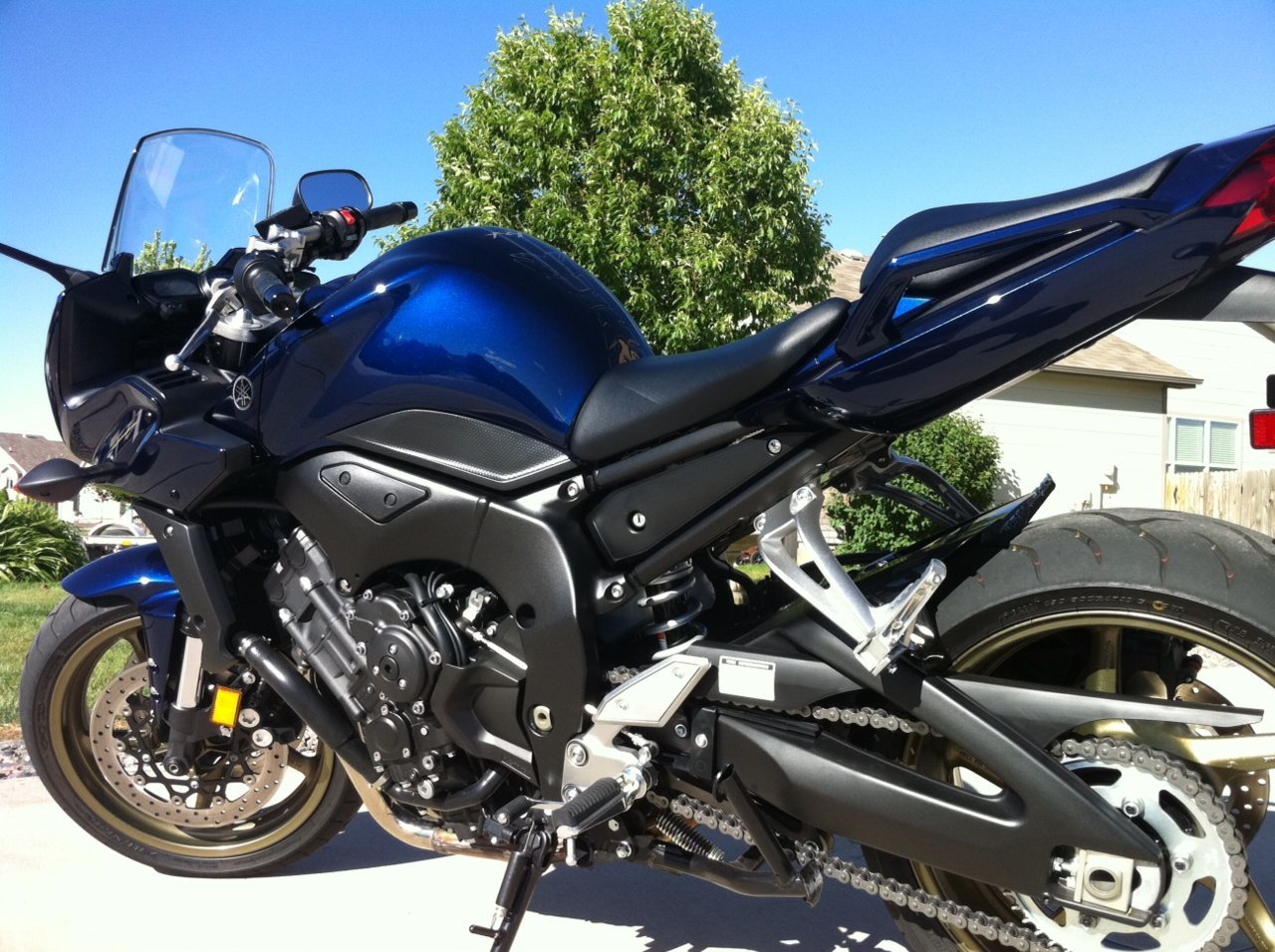 fz1.jpg