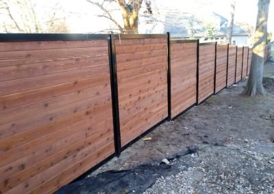 gallery2-metal-frame-fence_0003_horizontal-stained-cedar-400x284.jpg