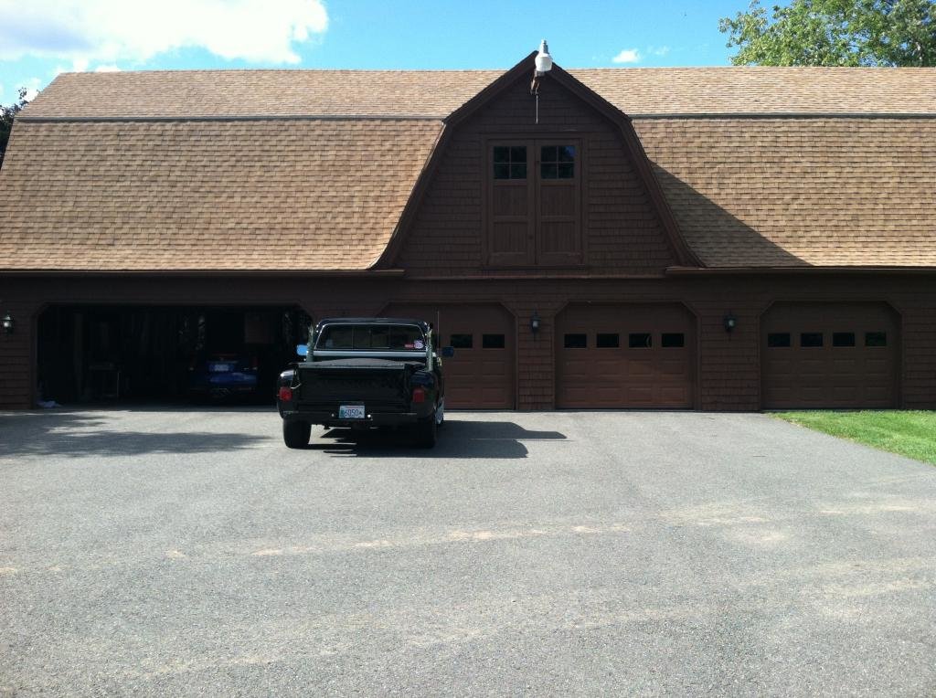 garage_125516955ae8a290988f17c128d643de839bfa69.jpg