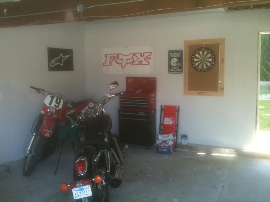 garage_zps5f23609d_d89cce9d23c6e34767591c7d30338d1b1e8abce4.jpg