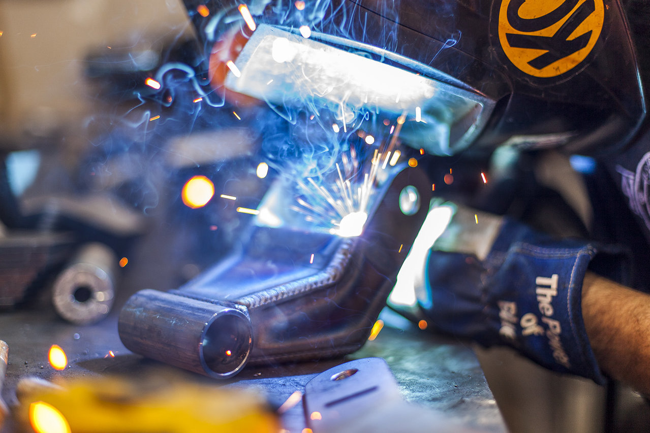 gary welding shackles.jpg
