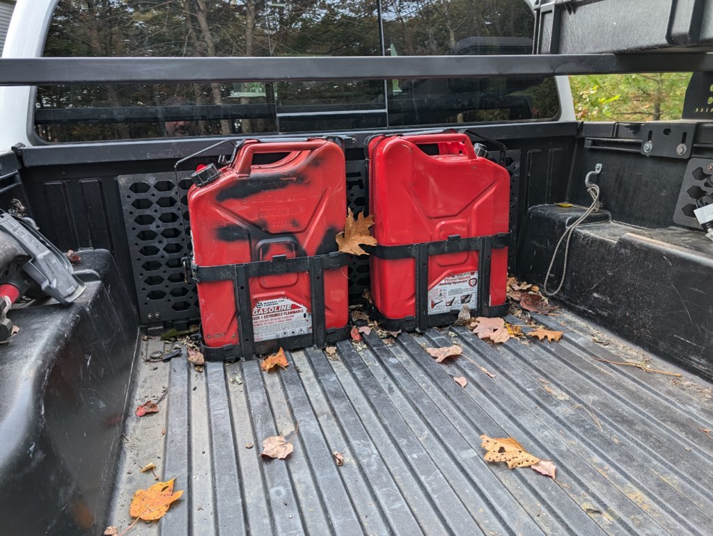 gas cans.jpg