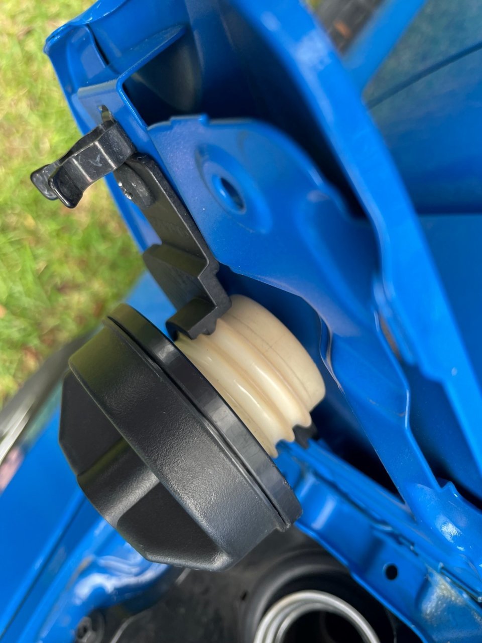 gas cap 1.jpg