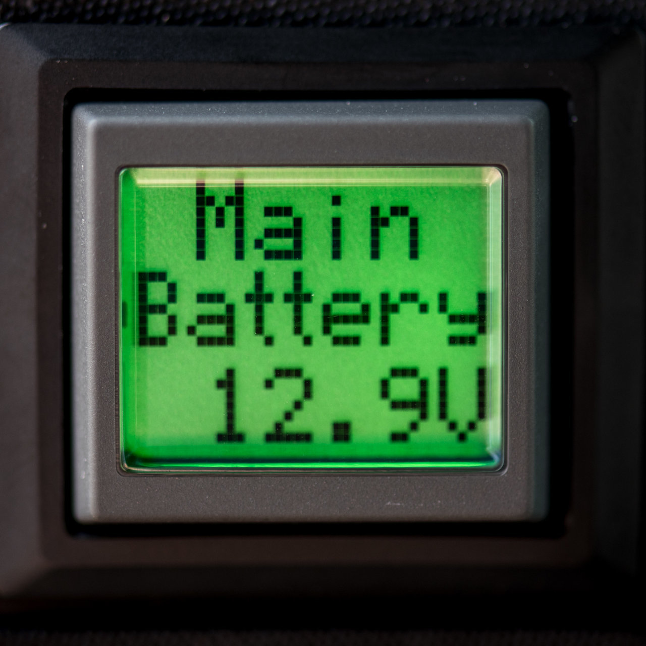 Genesis Offroad G Screen Main Battery backlighting on.jpg