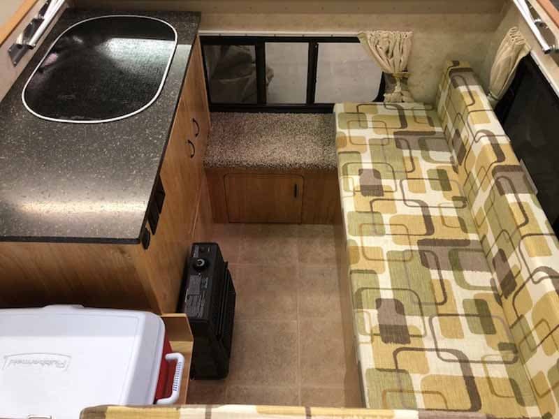 Geo-Den-Flip-camper-interior.jpg