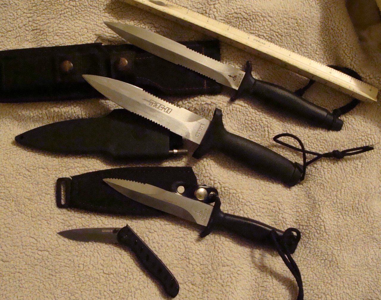 Gerber knives 002 (2).jpg
